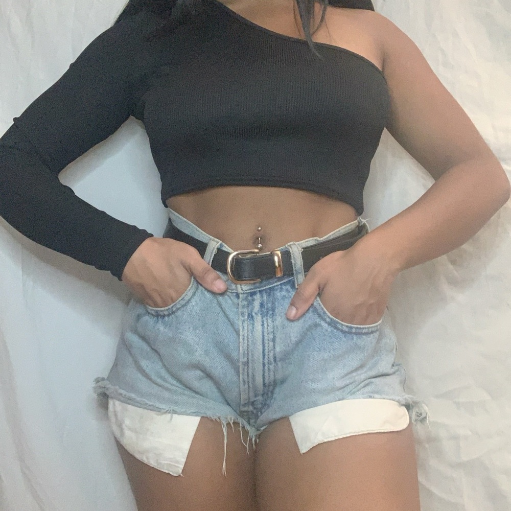 BOOHOO ONE SHOULDER CROPPED LONG SLEEVE ✨